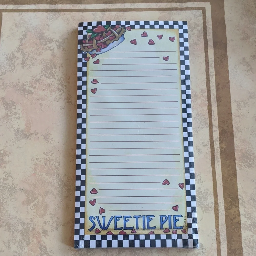 Mary Engelbreit 2004 Rare Sweetie Pie Magnet Shopping List Note Pad Hearts New